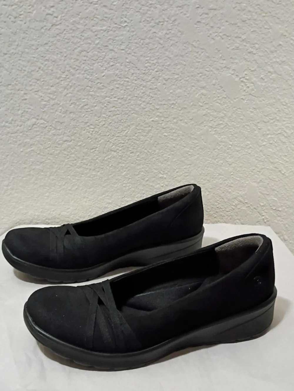 NWT Life Stride B Zees Shoes Woman Crossover Flats Black  8.5 COMFORTABLE